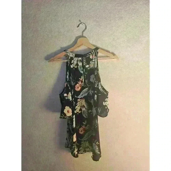 Off shoulder floral print top - Picture 3 of 5